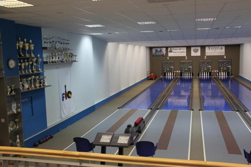 Teke Bowling Centrum és Sport Hotel Szeged Buitenkant foto